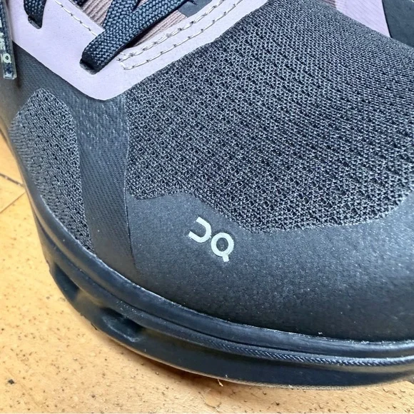 On Cloud runner Low Black/Grape W Size 7 - Picture 3 of 7